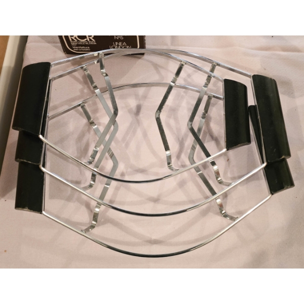 3 HOT DISH CARRYING TRAYS