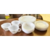 Image 1 : MILK GLASS TEA SET