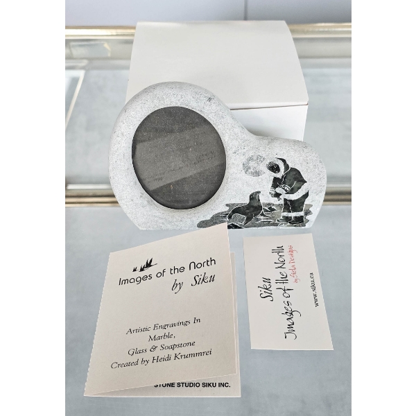 IMAGES OF THE NORTH PICTURE FRAME BY SIKU