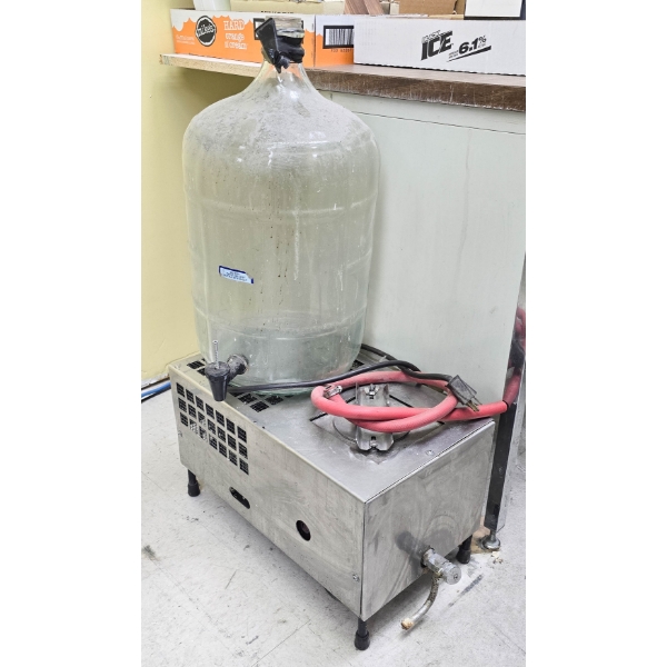 POLAR BEAR WATER DISTILLER WITH GLASS TANK