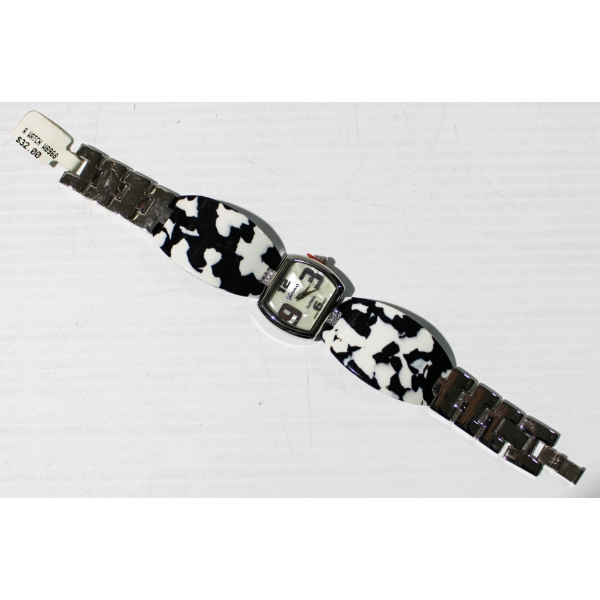NEW WOMEN'S GENEVA WRISTWATCH 