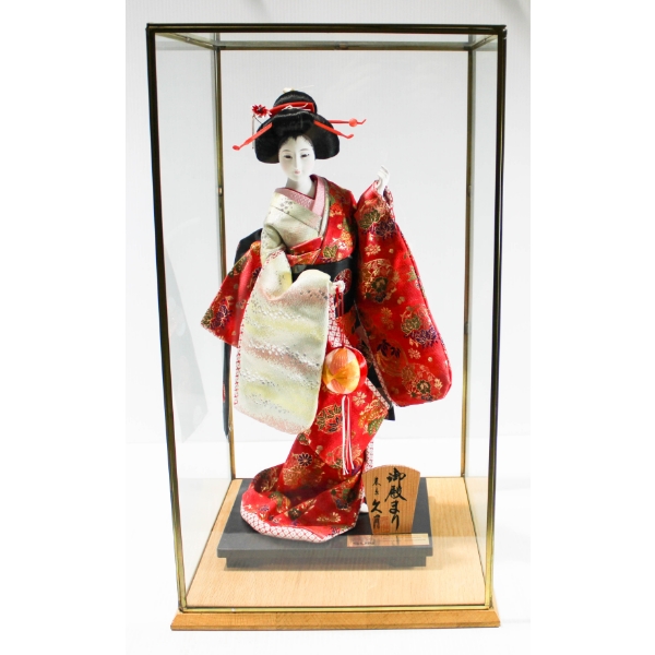 JAPANESE GEISHA KIMONO DOLL FIGURINE W/ GLASS DISPLAY CASE