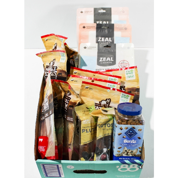 ASST. DOG TREATS & CHEWS