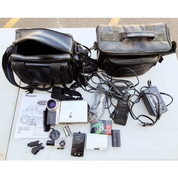 SHARP VL-E680 VIEWCAM & MUVI MINI CAMERA