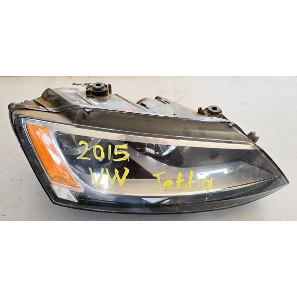 SALVAGE HEADLIGHT FOR 2015 VW JETTA