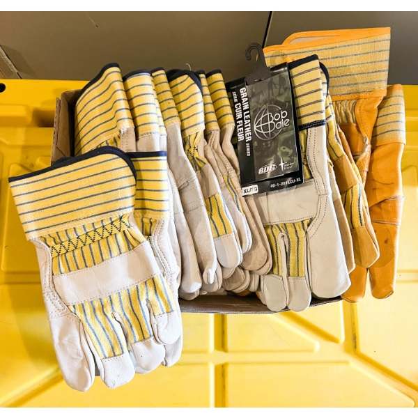 10 PR ASST WORK GLOVES BOB DALE ETC L-XL