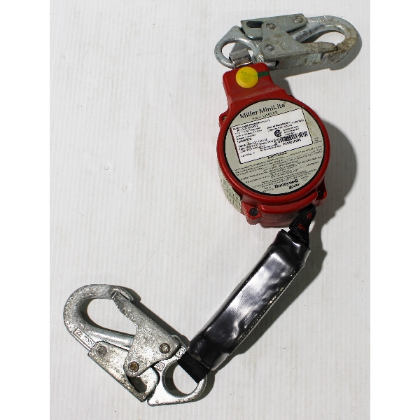 HONEYWELL RETRACTABLE FALL LIMITER MODEL FL11-7-Z7/11FT
