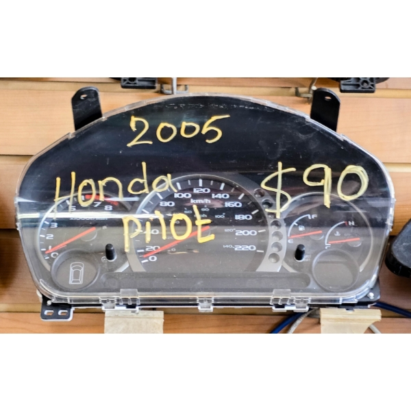 SALVAGE DASHBOARD FOR 2005 HONDA PILOT