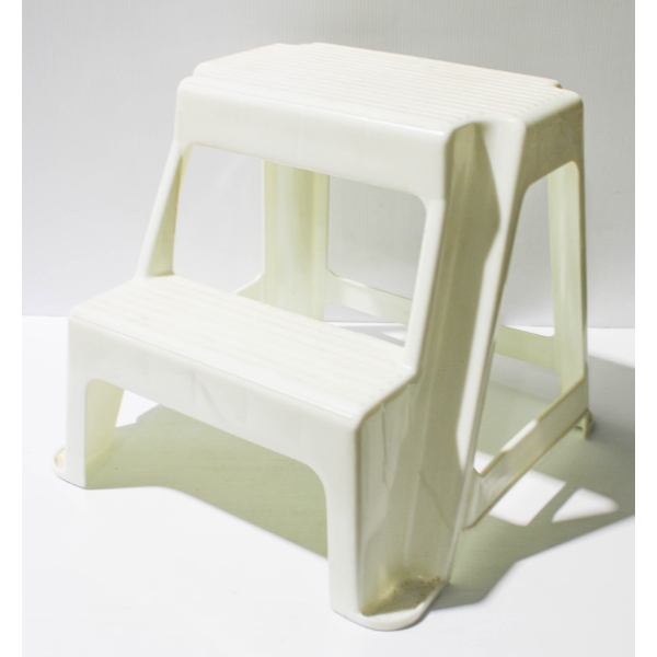 2 STEP STOOL