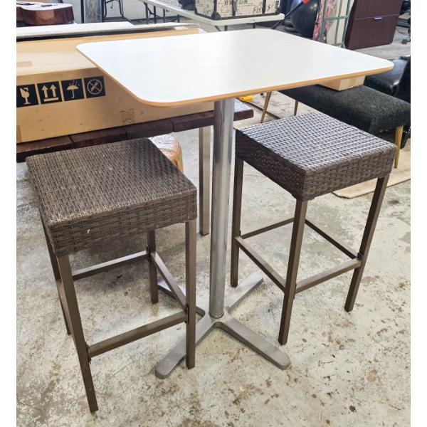 WHITE BRUNCH TABLE W/ WICKER STYLE STOOLS