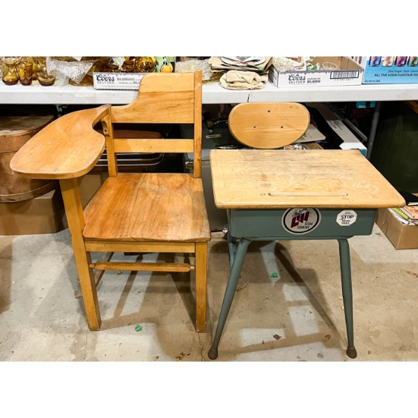 2 SCHOOL ROOM DESKS