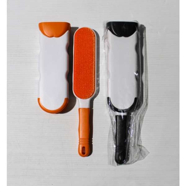 2 NEW SELF CLEANING PET HAIR & LINT REMOVER BRUSHES