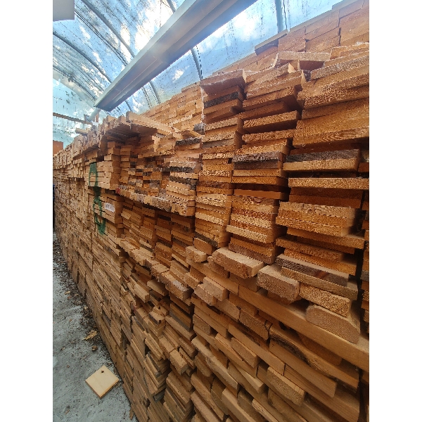 ASST. BOARDS CUT FOR FIREWOOD & KINDLING ROUGHLY 8 CORD