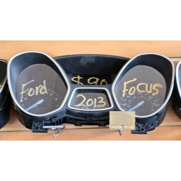 SALVAGE DASHBOARD FOR 2013 FORD FOCUS