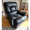 Image 2 : BLACK LEATHER ELECTRIC LOVE SEAT & RECLINER