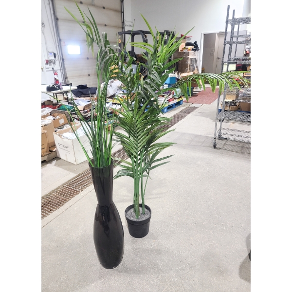 2 ARTIFICIAL PLANTS
