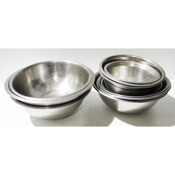 SEVEN ALUMINIUM MIXING BOWLS