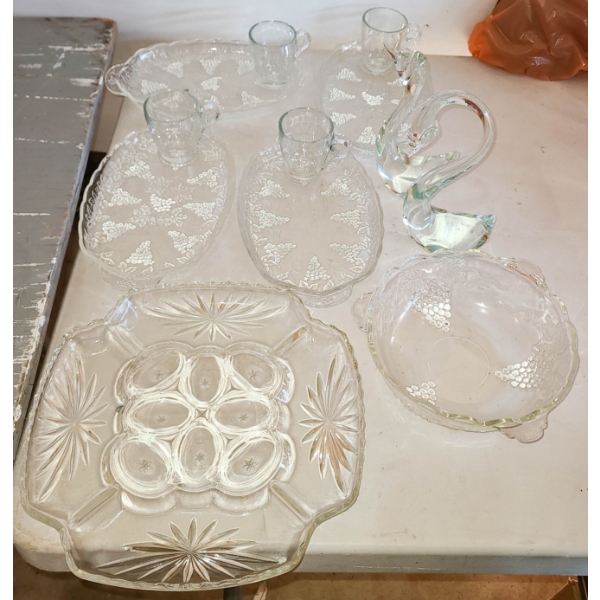 VINTAGE CLEAR GLASS SNACK PLATES BOWL ETC.