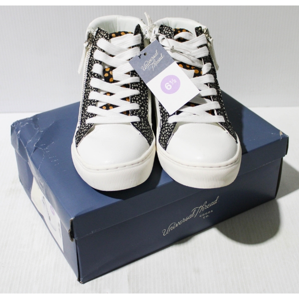 NEW WOMEN'S BROOKLIN MEMORY FOAM SNEAKERS