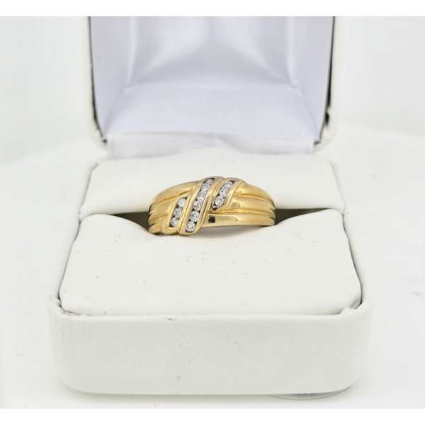 10K GOLD .19 TWD RING