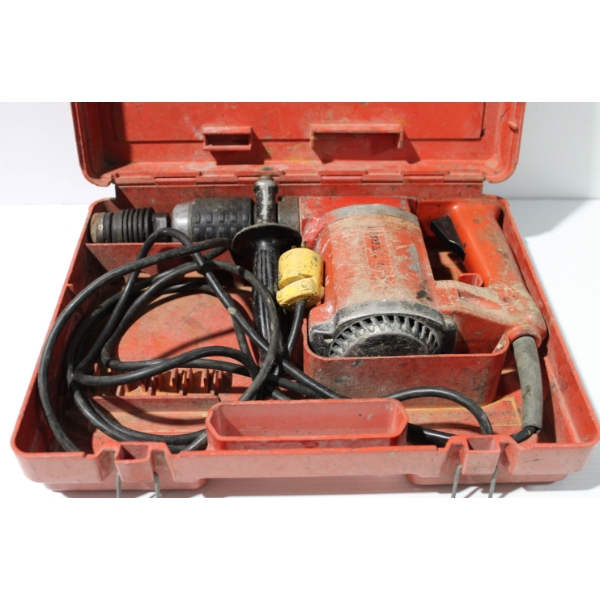 HILTI TE22 ROTARY HAMMER DRILL W/ CASE