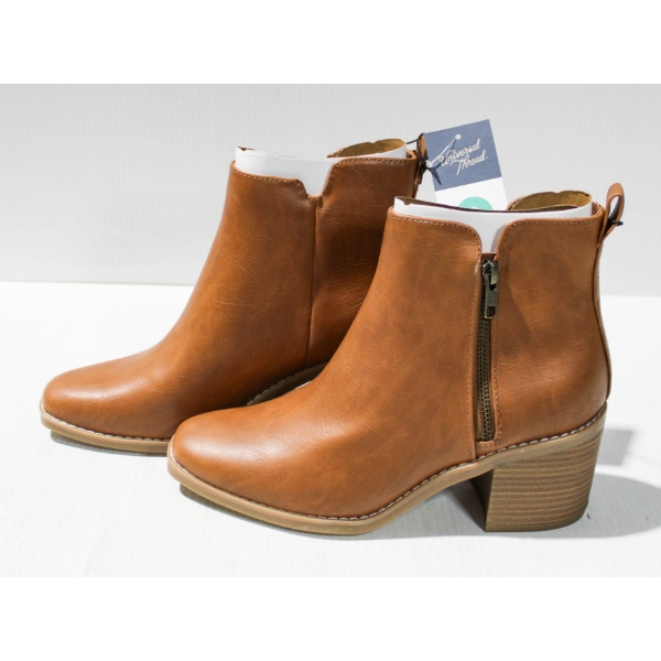 NEW WOMEN'S MEMORY FOAM BRISTOL BOOTS - SIZE 8