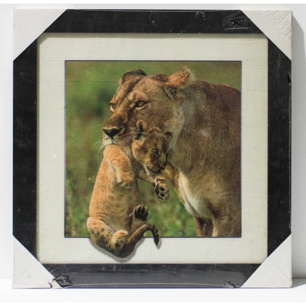 3D LENTICULAR FRAMED HOLOGRAM WALL ART - LIONESS & CUB