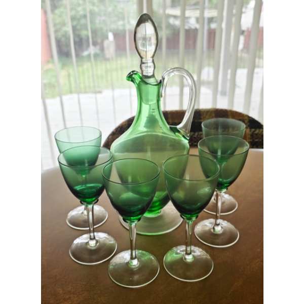 BRANDY DECANTER WITH 6 GLASSES