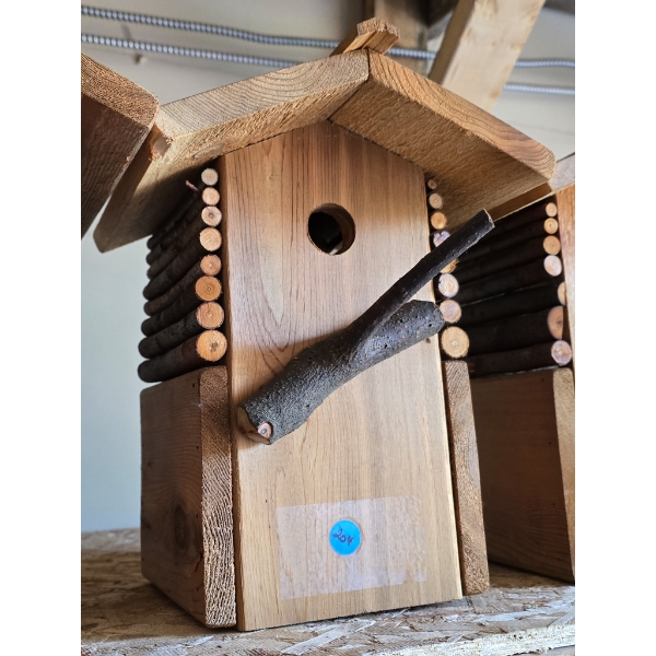 LOG CABIN THEMED BIRD HOUSE