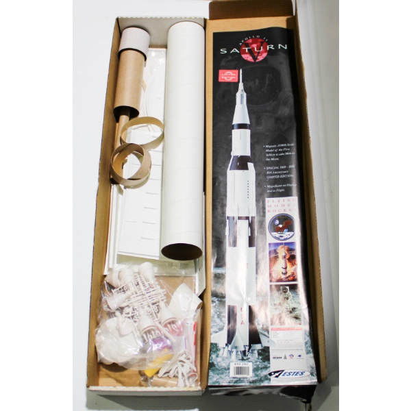 ESTES LTD.ED. APOLLO II SATURN FLYING MODEL ROCKET