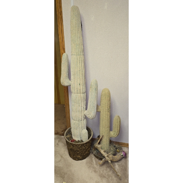 PAIR OF FAKE CACTUS DECORE