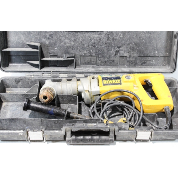DEWALT CORDLESS RIGHT HAND 1/2" DRIVE DRILL