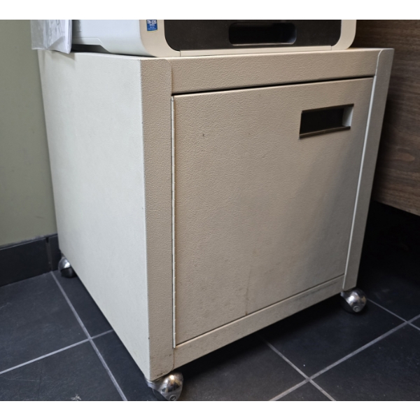 ROLLING METAL STORAGE BIN 