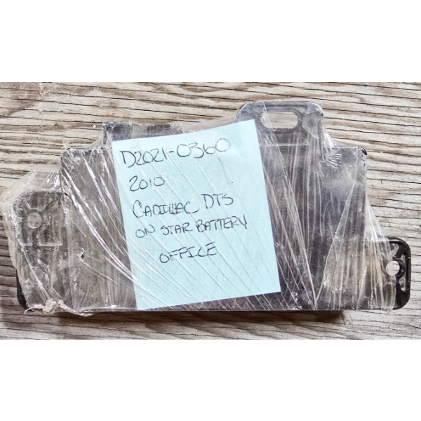 SALVAGED 2010 CADILLAC DTS ON STAR BATTERY