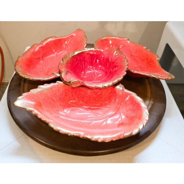 LAZY SUSAN W/ 4 LEAF THEMED BOWLS