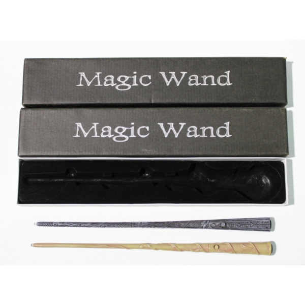 2 MAGIC WIZZARD WANDS W/ LIGHT UP TIP