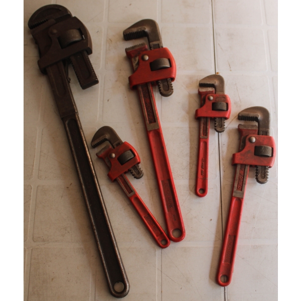 5 BENCHMARK PIPE WRENCHES 24" 10" ETC.