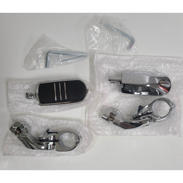2 NEW MOTOR BIKE FOOT PEGS CHROME