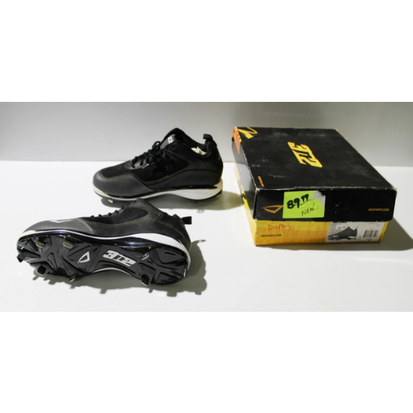 MEN'S NEW 3N2 SPORT CLEATS SHOES - SIZE 9