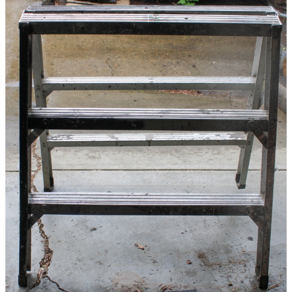 STURDY LADDER MUSTANG SAWHORSE