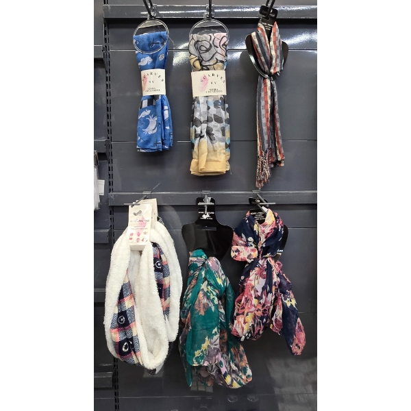 8 ASSORT. LADIES SCARFS