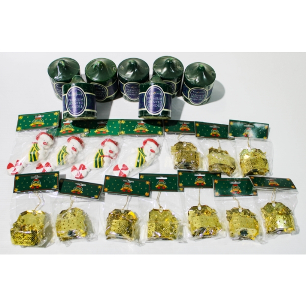 CHRISTMAS TREE ORNAMENTS & HOLIDAY CANDLES