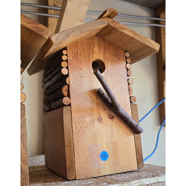 LOG CABIN THEMED BIRD HOUSE