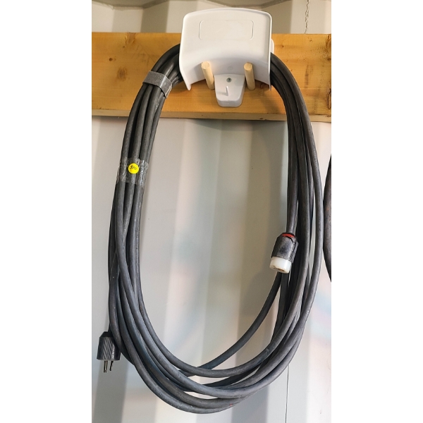 50 FT HEAVY DUTY EXTENSION CORD APPROX LENGTH