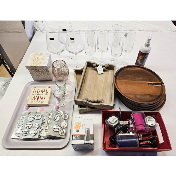 BAR SERVING TOOLS - GLASSES & TRAYS