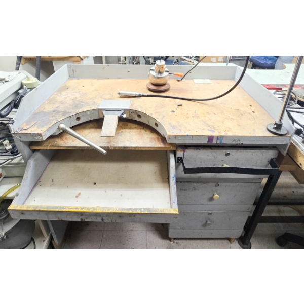 PROFESIONAL GOLD SMITHING JEWELERS WORK BENCH