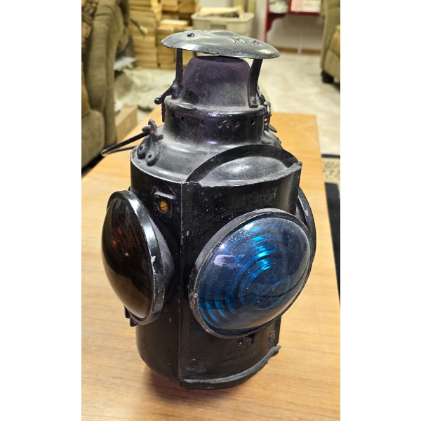 VINT RAILWAY SWITCH LAMP