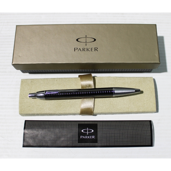 NEW PARKER PEN W/ CASE