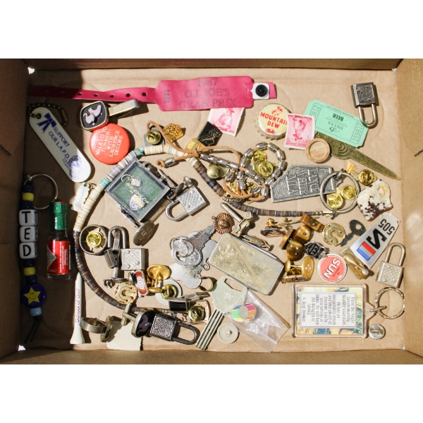 ESTATE TRINKETS & COLLECTIBLES