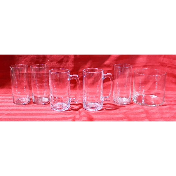 2 LRG BEER GLASSES & GLASSWARE